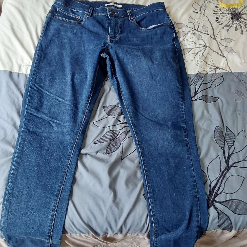 Levi's